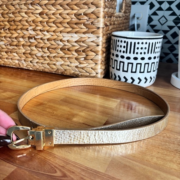 Michael Kors Genuine Leather Reversible Women\'s Belt Gold Buckle Detail 38\